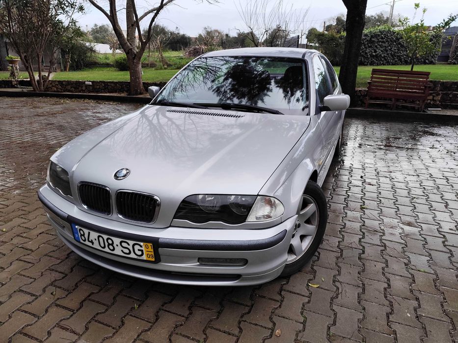 Carro BMW modelo 320 diesel do ano 2001