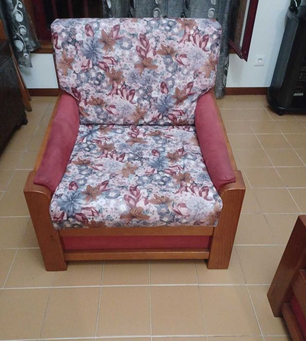 Sofá e 2 Cadeirões em pinho maciço liso e/ou estampado