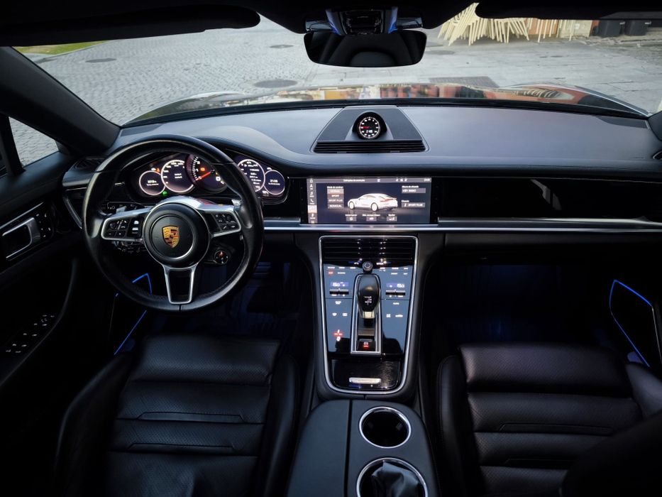 Porsche Panamera 4