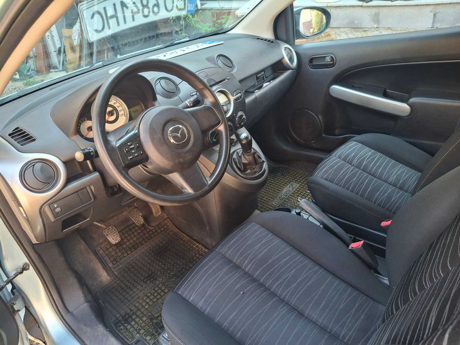 Продам авто Mazda 2 2008