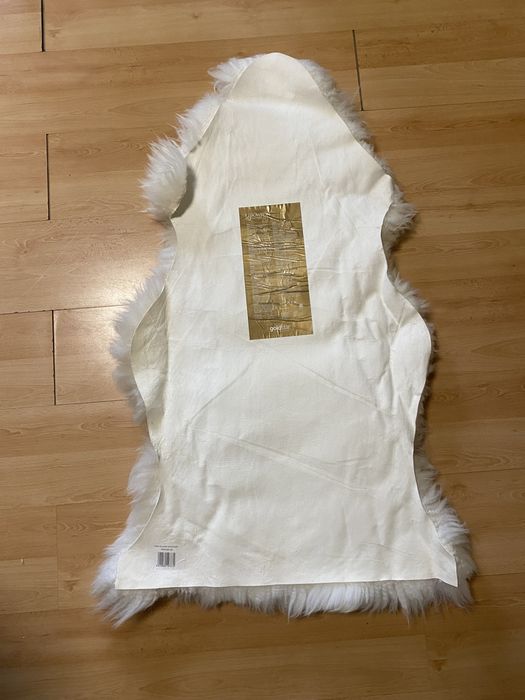 Ozdobna skóra owcza z Nowej Zelandii