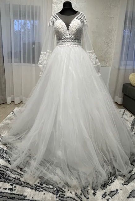 Весільна сукня розмір 46