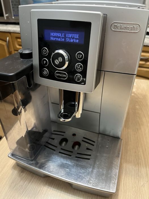 Кавоварка Delonghi