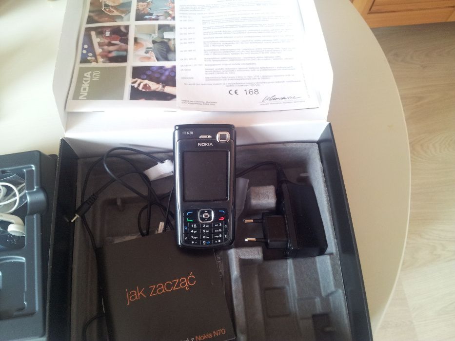 Telefon Nokia N70