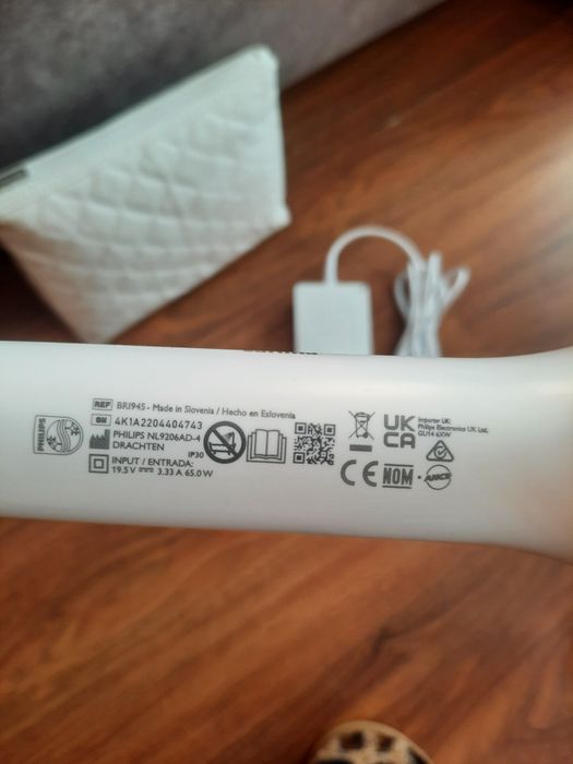 Фотоепілятор Philips Lumea Prestige BRI945