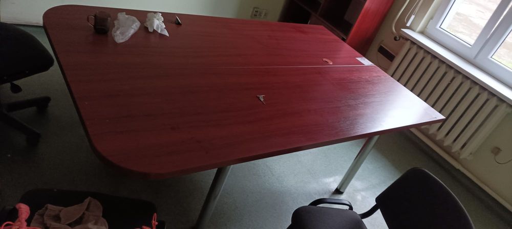 Sprzedam stół konferencyjny