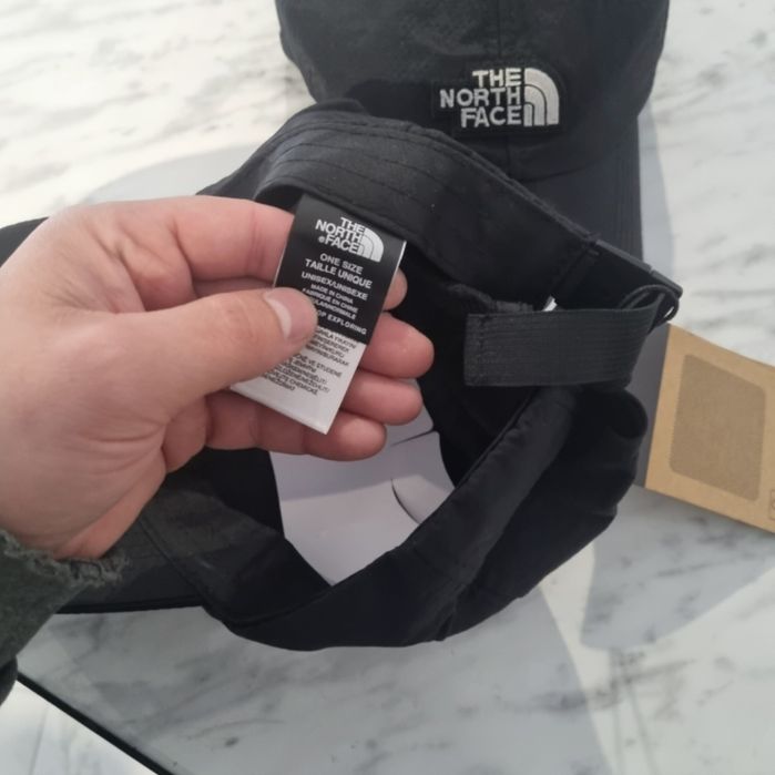 Крута кепка на літо TNF