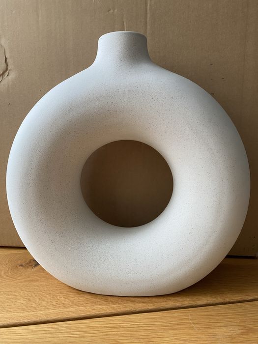 Ozdoba rzeźba wazon porcelana biały czarny nordycki