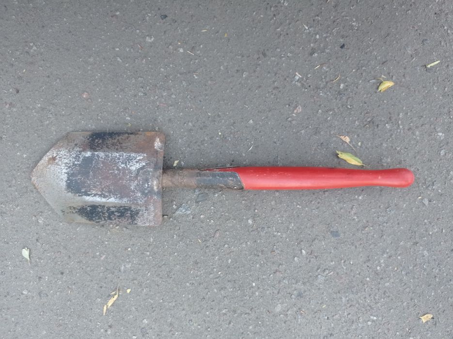 Продам саперную раскладную лопатку