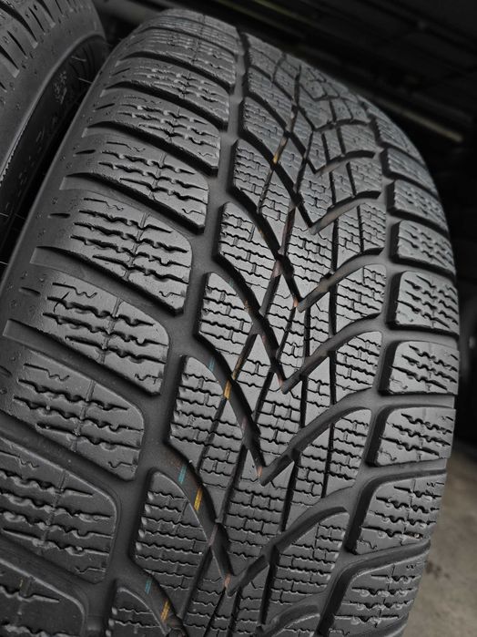 2шт R17 225 60 шини зимові Dunlop Winter Sport 4D виробник Германія