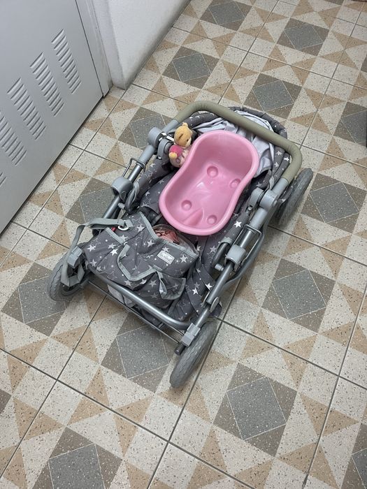 Carrinho de bebe de brincar