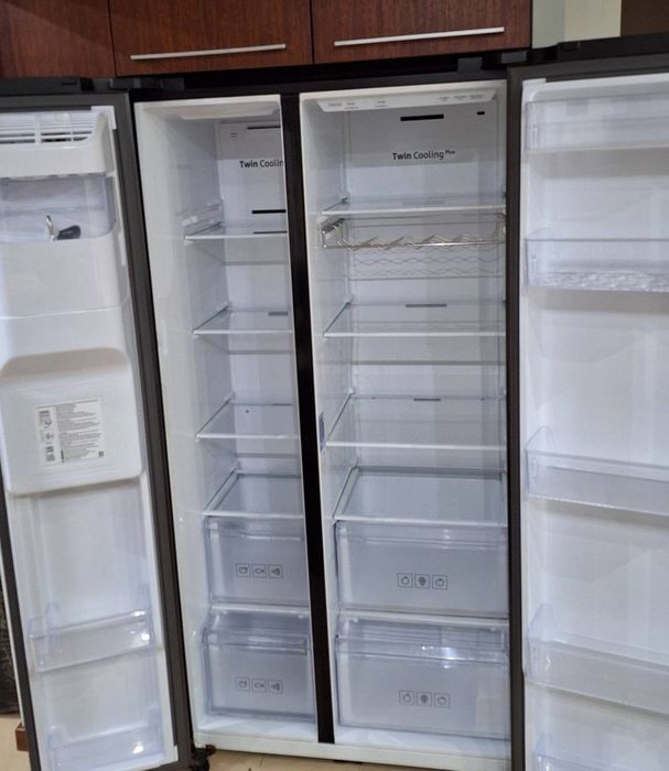 Samsung lodówka RS68N8220B1