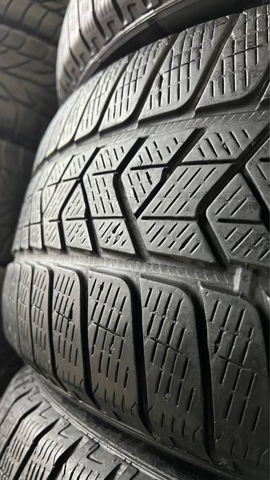Комплект зимової гуми 255/50/19