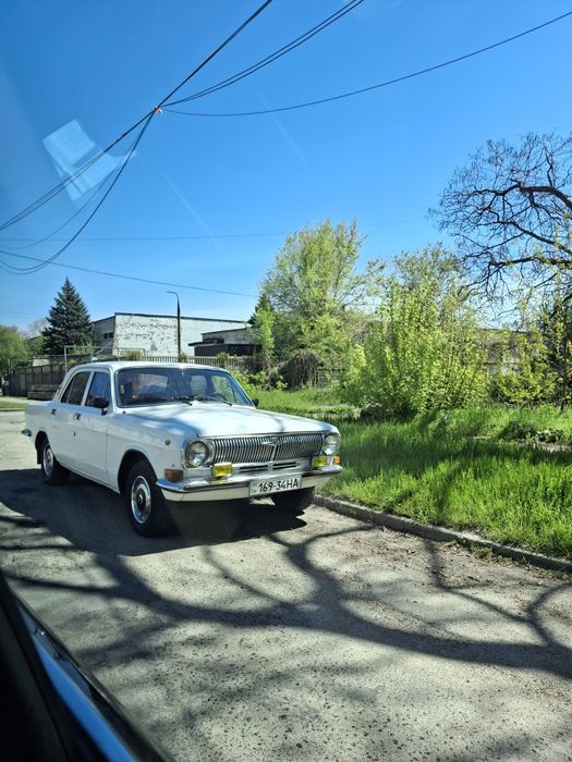 Автомобиль волга,один хозяин