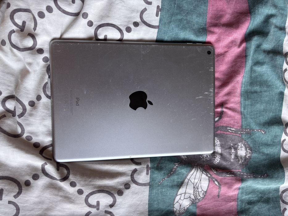 Продам ipad A1893