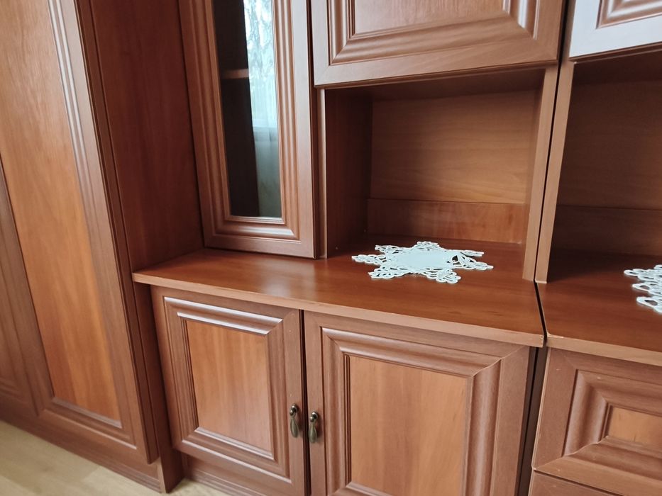 Стінка у вітальню