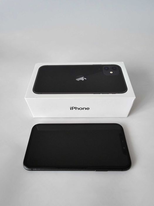 Iphone 11 64GB. Muito bom.