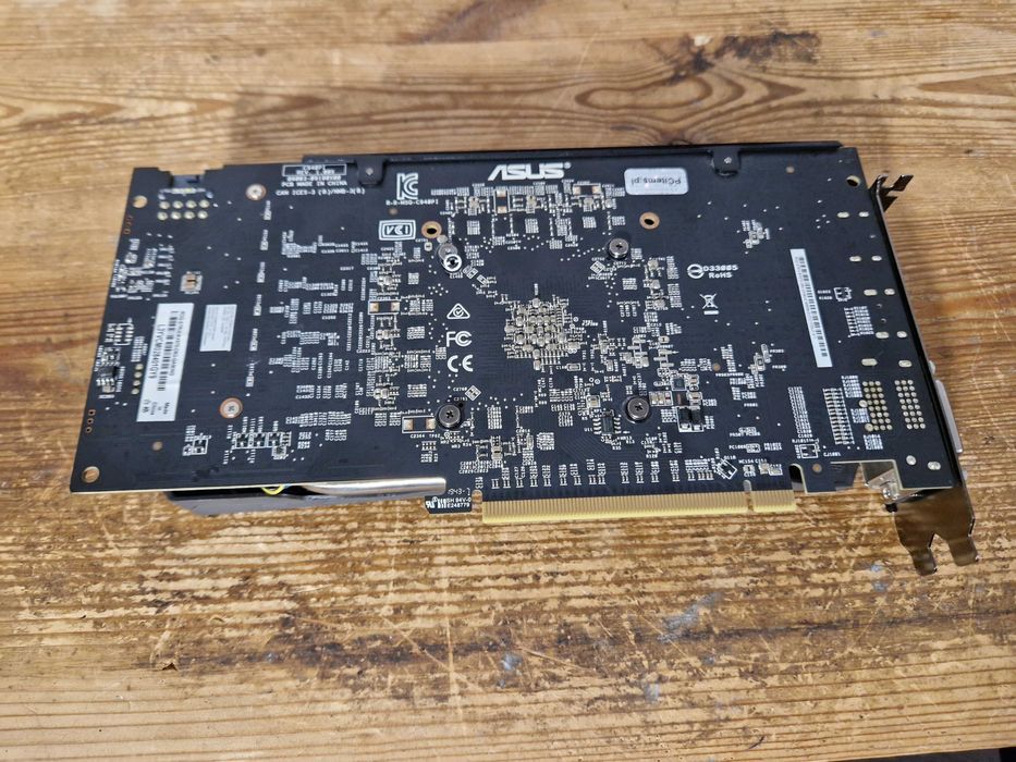 Karta graficzna ASUS ROG Strix-RX570-O8G-Gaming AMD Radeon 8 GB (3933)