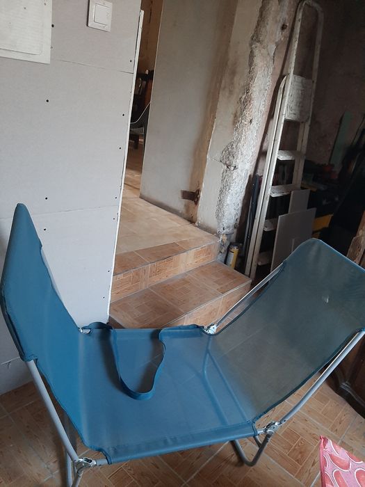 1 espreguicadeira e 1 cadeira novas marca Kasa