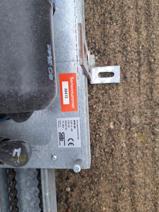 Automat do bramy garażowej  szyna 3m