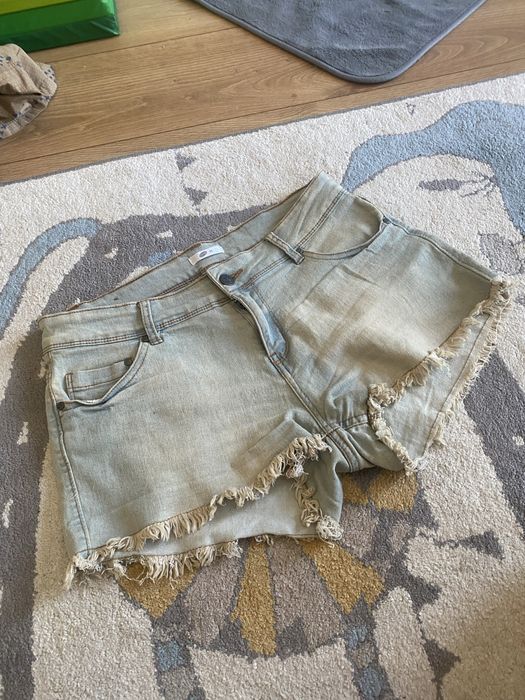 Krótkie spodenki r. 36 S jeansowe