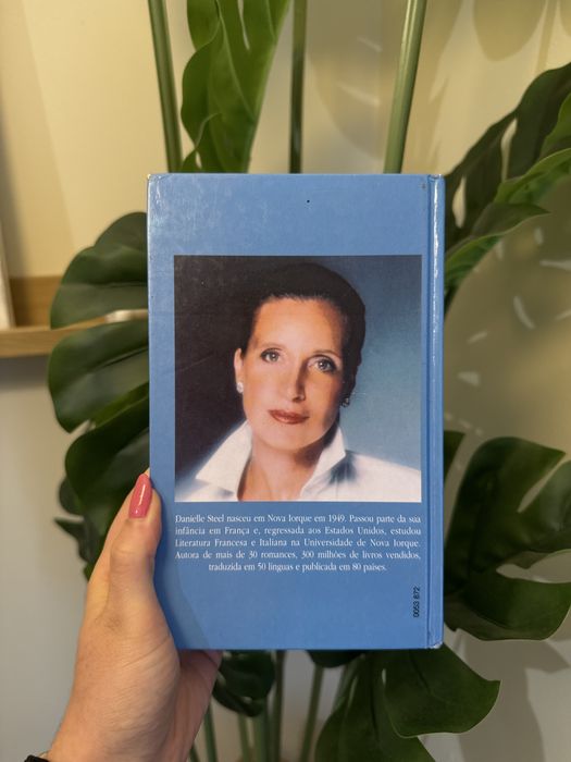 Livro de Capa dura “Asas” de Danielle Steel