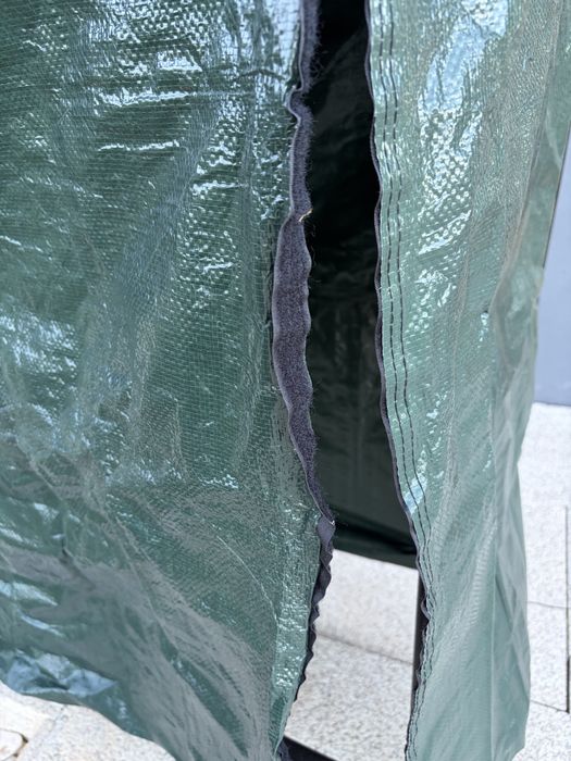 Suporte para lenha com cobertura