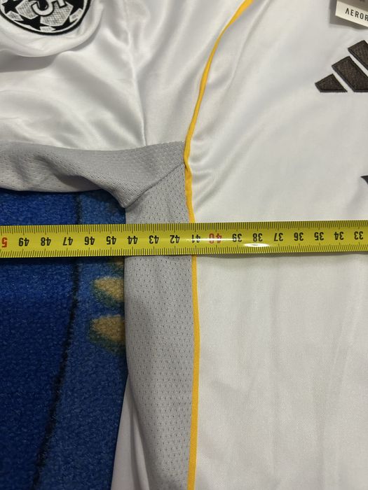 Nowy Komplet Real Madryt 24/25 – Kylian Mbappé #10 (Rozmiar 28