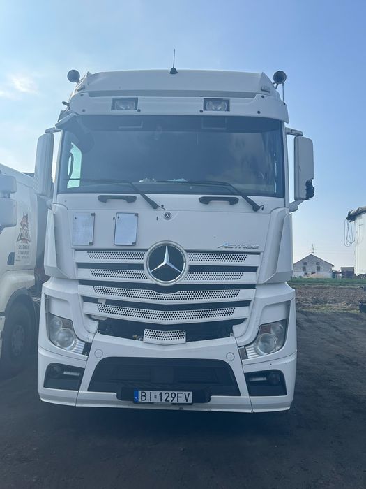 Mercedes-Benz