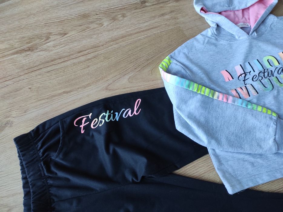 Dresy, bluza plus spodnie, w super stanie, 134