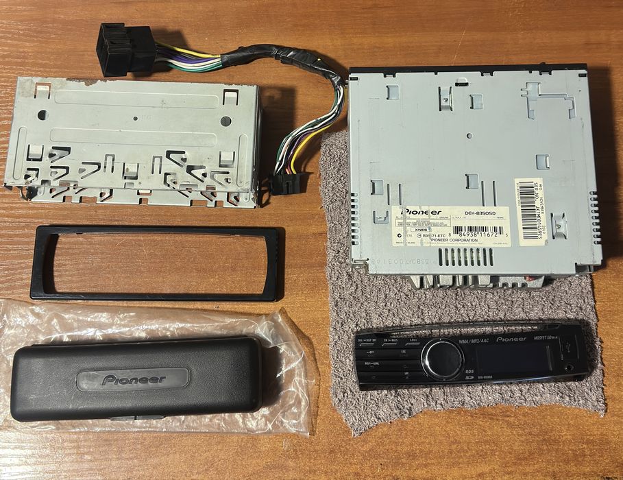 Магнитола Pioneer DEH-8350SD отличное состояние 24 битный ЦАП