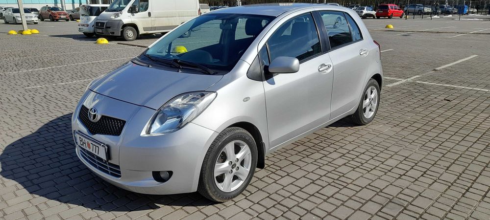 Тойота Ярис 2006г на автомате от первого владельца