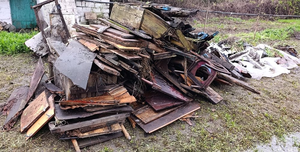 Віддам дрова,Самовивіз.З вивозом сміття.