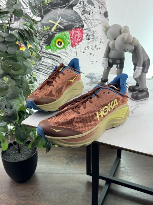 Кросівки Hoka Challenger 44.5 розмір Е12869