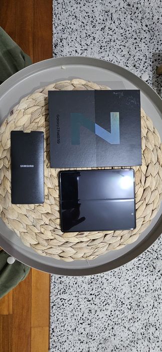 SAMSUNG Z FOLD 3 256GB, rigorosamente novo.