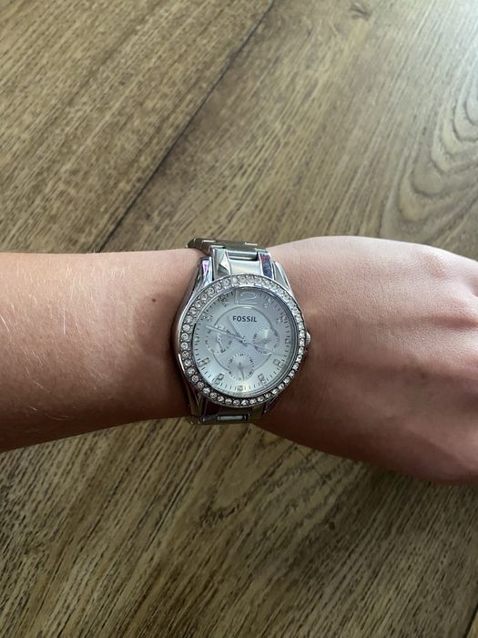 Fossil damski zegarek stan bdb na bransolecie srebrnej cekiny