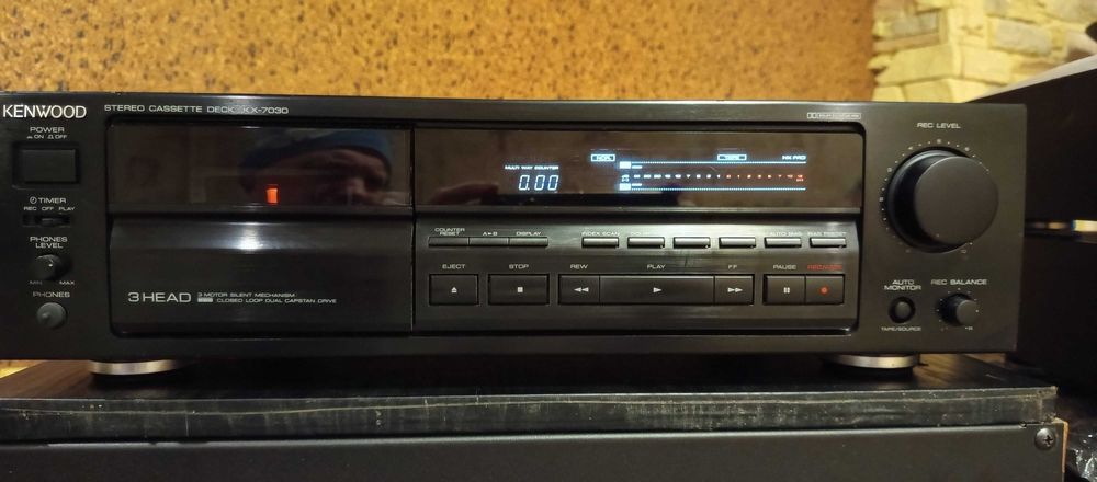 Кассетная дека KENWOOD KX-7030 (три головки)