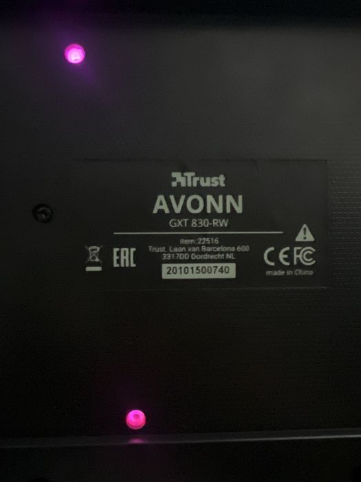 Teclado com leds e mouse pad