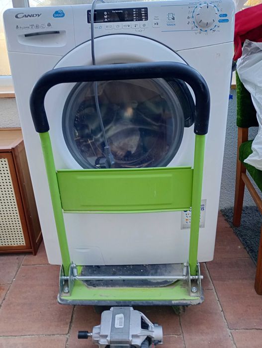 Sprzedam pralko suszarkę uszkodzona