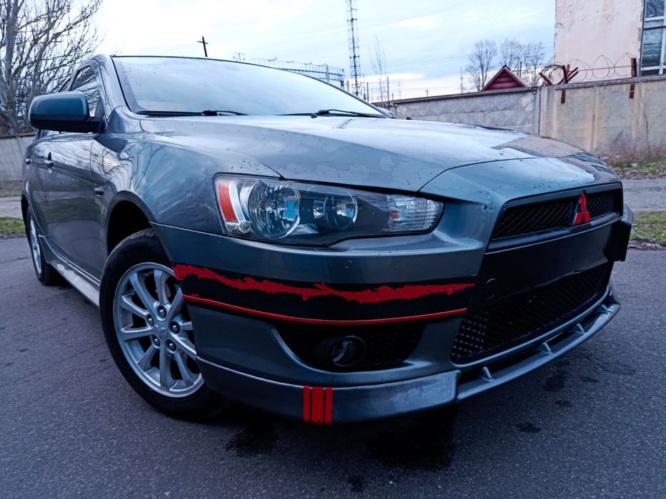 Mitsubishi lancer 10