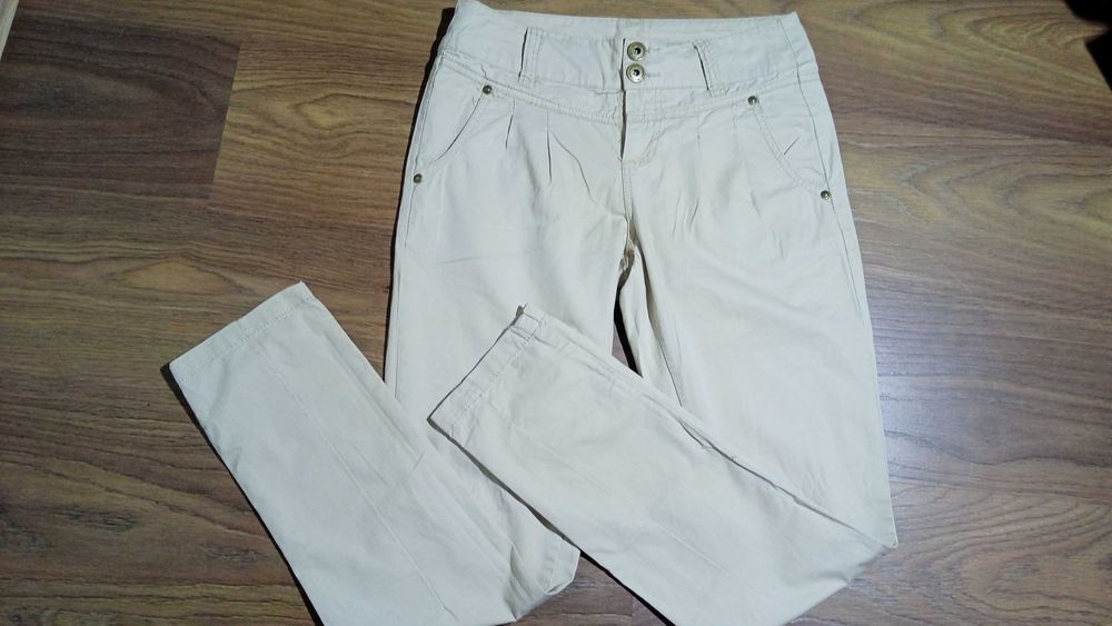 Colours od the world spodnie beżowe cienki jeans beige S/M