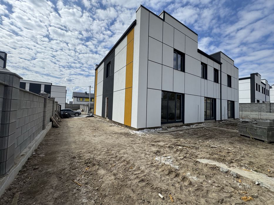 Продам котедж з міськими комунікаціями та газом в р-н Ювілейного