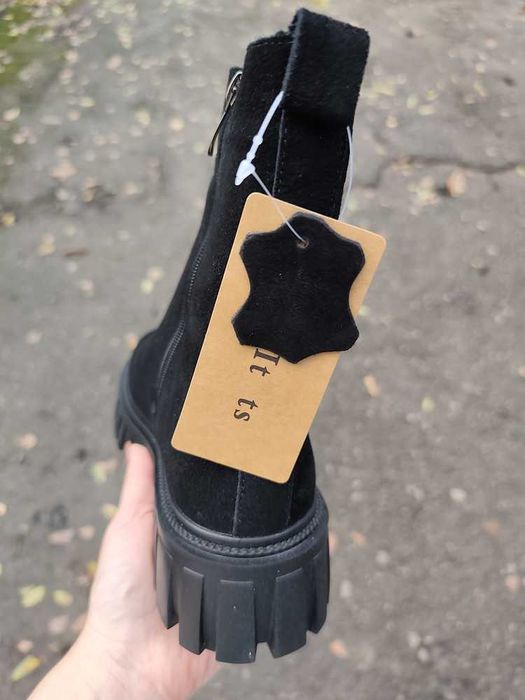 Натуральна замша/натуральне хутро. Класні черевики/челсі.Зима!