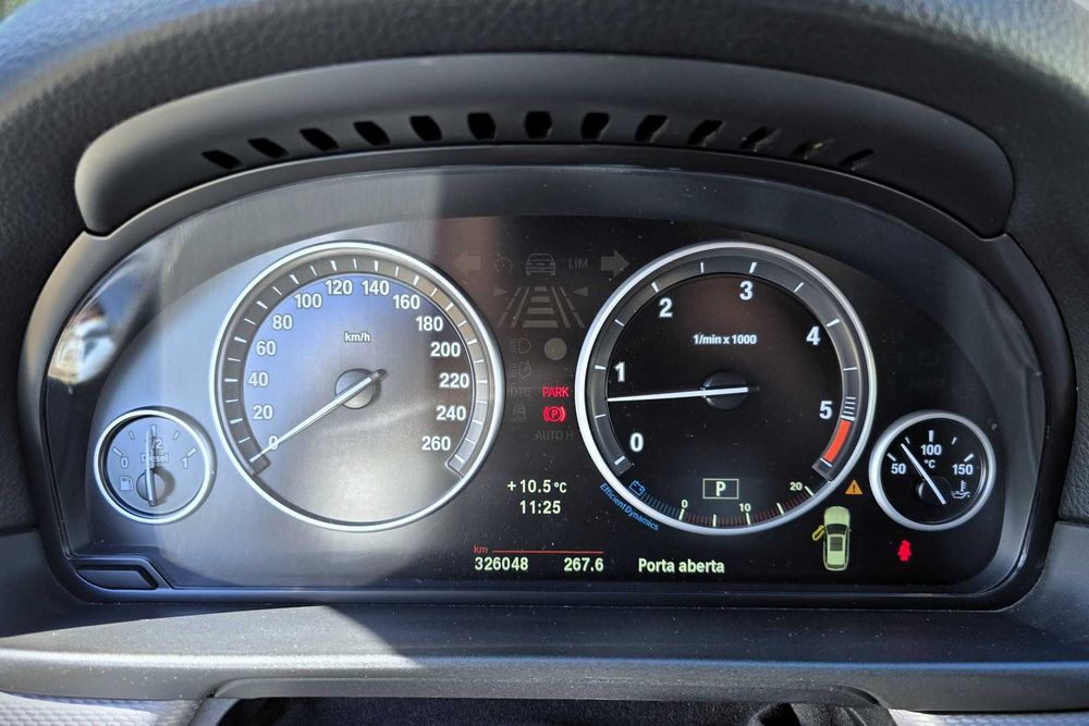 BMW 535d Auto Touring Pack M. completa para peças