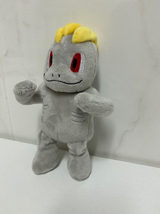 Peluche do Pokémon Machop