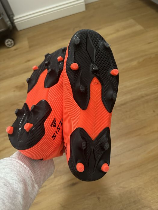 Продам   бутсы Adidas