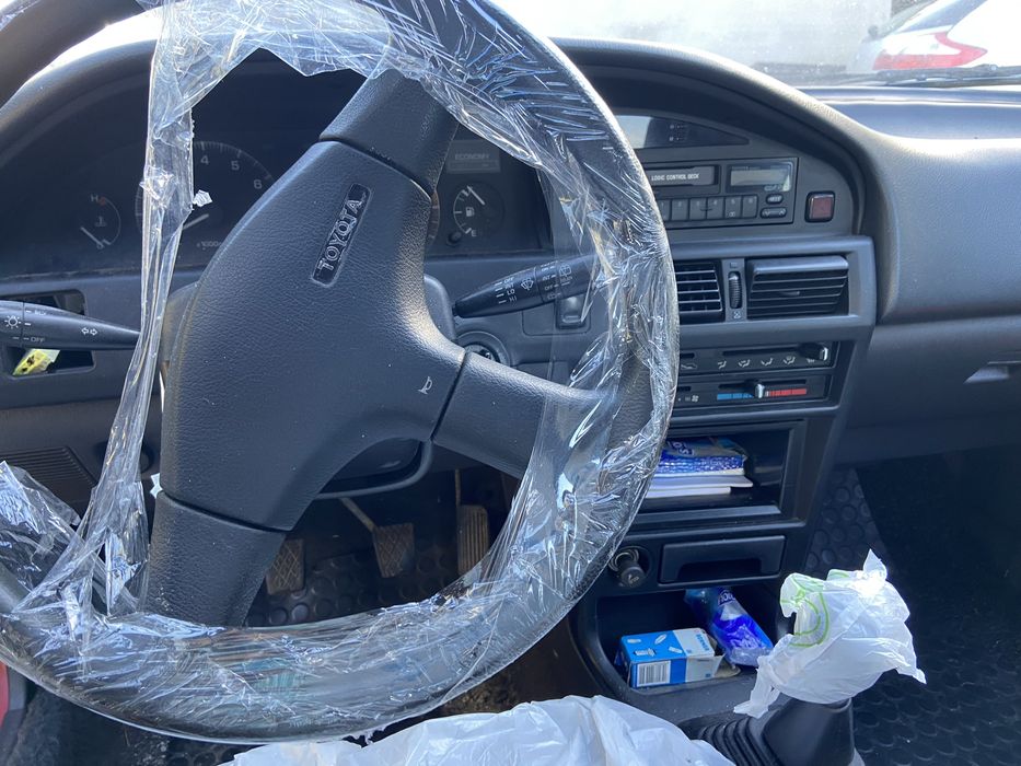 Toyota Corolla liftback para peças