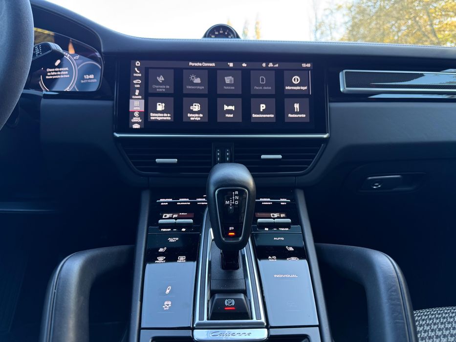 Porsche Cayenne E-Hybrid GT Carbon Package