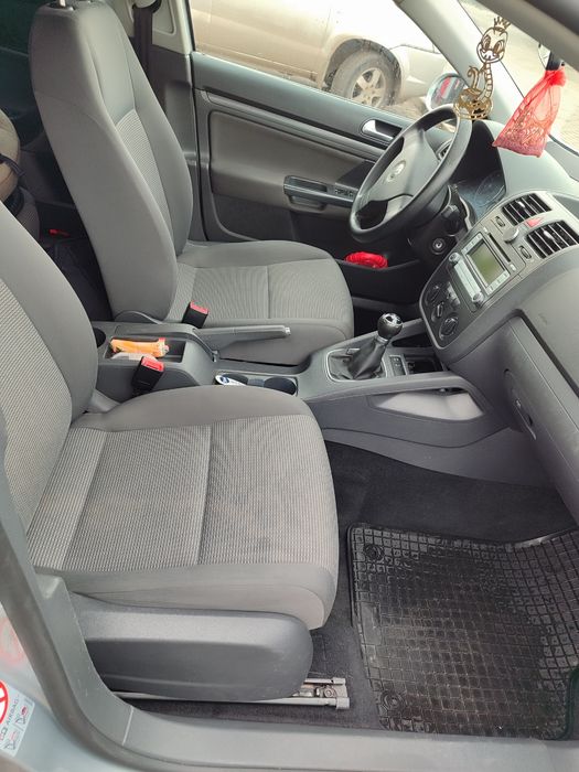 Продам Volkswagen golf 5