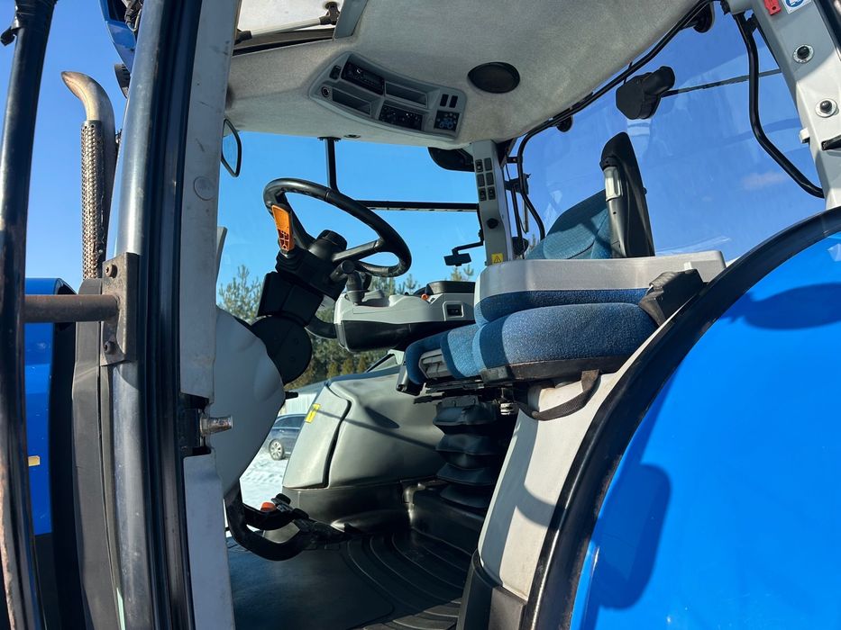 New Holland T7. 200